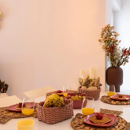 Av 25 Abril Mhouse Lease * Cascais